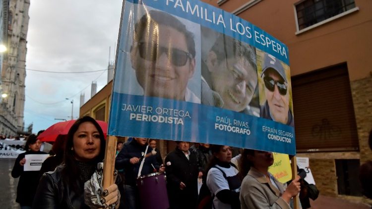 Familie und Freunde protestieren für die Freilassung der drei Entführungsopfer