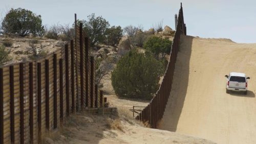 Etats-Unis: des évêques opposés au déploiement de soldats le long de la frontière avec le Mexique