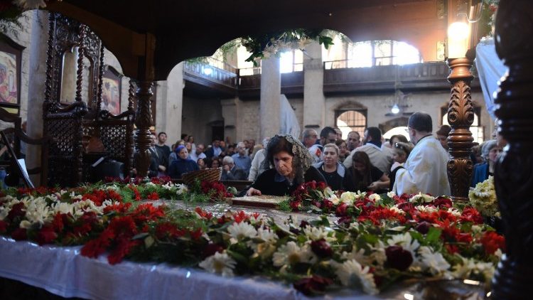 Christen - hier othodoxe Christen bei der Messe - haben einen schweren Stand in Syrien. Zwei Bischöfe wurden vor fünf Jahren entführt