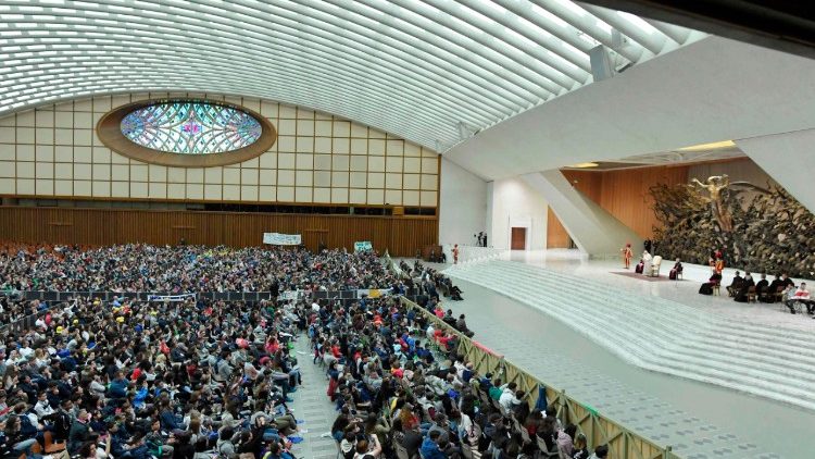 vatican-pope-audience-1523098686916.jpg