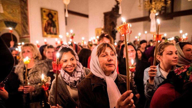 Православни християнки по време на Възкресение Христово в Македония