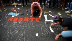 argentina-abortion-bill-protest-1523394484975.jpg