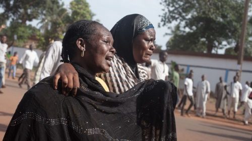 Il dolore del Papa per la strage in Centrafrica: cessi la violenza