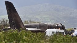 algeria-military-accident-crash-1523447902864.jpg
