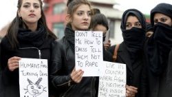 india-crime-women-rape-politics-1524051489849.jpg