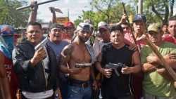 nicaragua-inss-protest-looting-1524436985156.jpg