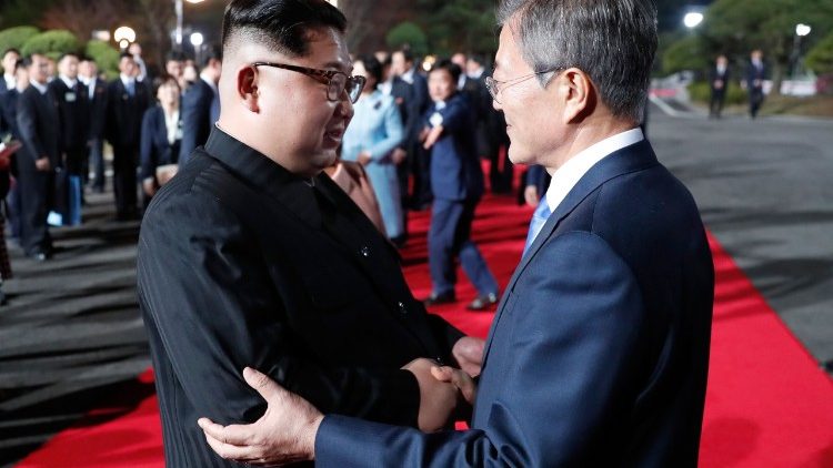 Sagenhaft: Händedruck zwischen Nord- und Südkorea