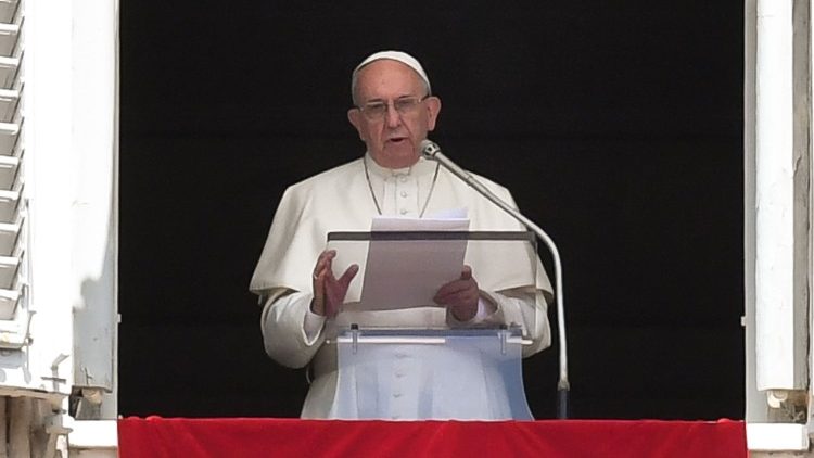 Papa Franjo za vrijeme podnevnog nagovora