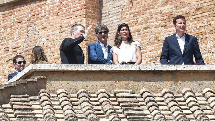 James Hamilton, Juan Carlos Cruz y José Andrés Murillo en su visita al Vaticano