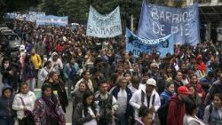argentina-mayday-labour-march-1525201096291.jpg