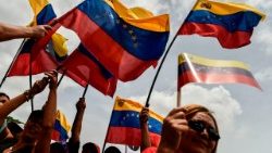 venezuela-mayday-labour-rally-maduro-supporte-1525204384650.jpg