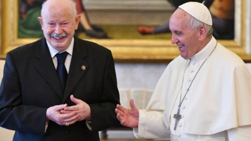 Nový veľmajster Maltézskeho rádu: Pápež je s voľbou spokojný