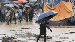 files-bangladesh-refugee-rohingya-weather-1525345385128.jpg
