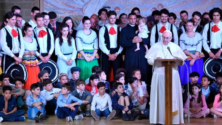 Le Pape François auprès de la communauté de Nomadelfia