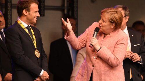 D: Frankreichs Präsident Macron erhält Karlspreis