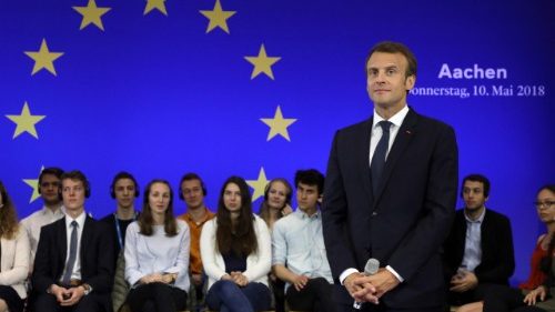 À Aix-la-Chapelle, Emmanuel Macron soigne son rêve européen