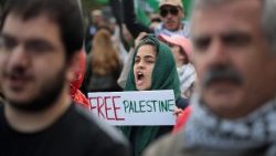 activists-demonstrate-against-israel-s-action-1526434386046.jpg