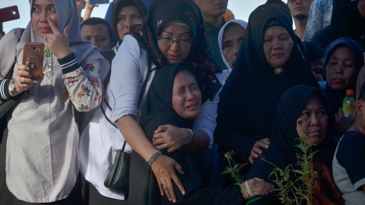 Sorg efter terrorattentat i Indonesien