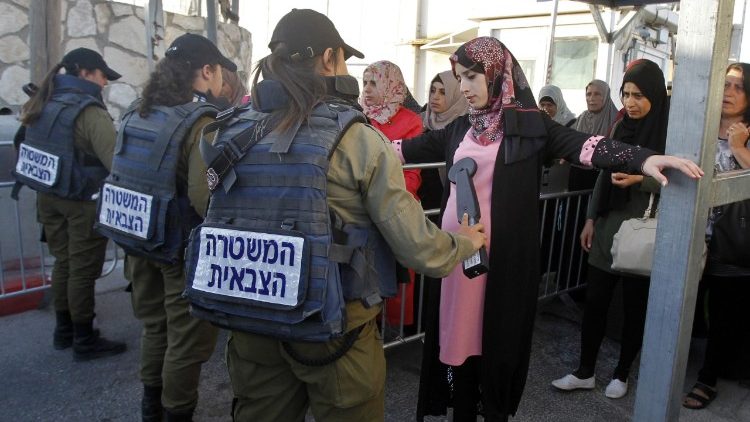 Kontrolli gjatë hyrjes së palestienzëve në Jeruzalem