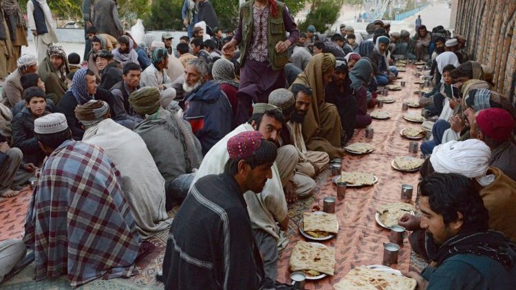 Abendliches Fastenbrechen: Ramadan in Afghanistan