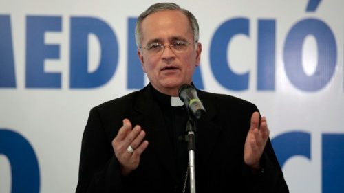 Nicaragua: nuovamente sospeso il dialogo nazionale. Chiesa: si continua a morire