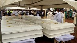 nigeria-unrest-funeral-1527017601925.jpg