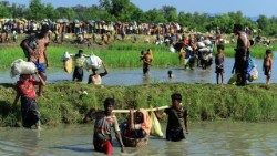 files-myanmar-bangladesh-rohingya-refugee-unr-1527210204085.jpg