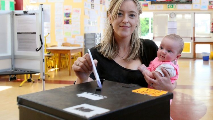 愛爾蘭墮胎公投