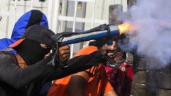nicaragua-unrest-protest-mortar-1528600054395.jpg