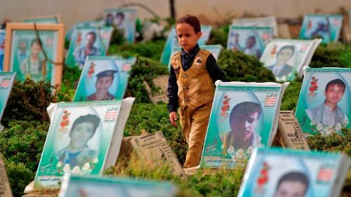 Diálogo para combater a guerra e a fome no Iêmen, pede o Papa
