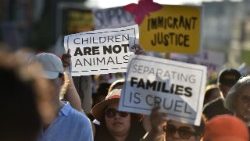 us-politics-immigration-children-detention-1529090654308.jpg