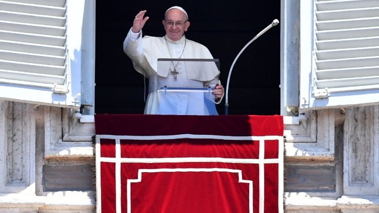 Popiežius Pranciškus sekmadienio vidudienį