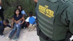border-patrol-agents-detain-migrants-near-us--1529236144903.jpg