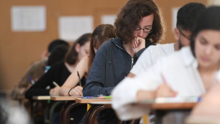 La réforme française du lycée supprime l'option grec et latin des prochaines épreuves du baccalauréat.