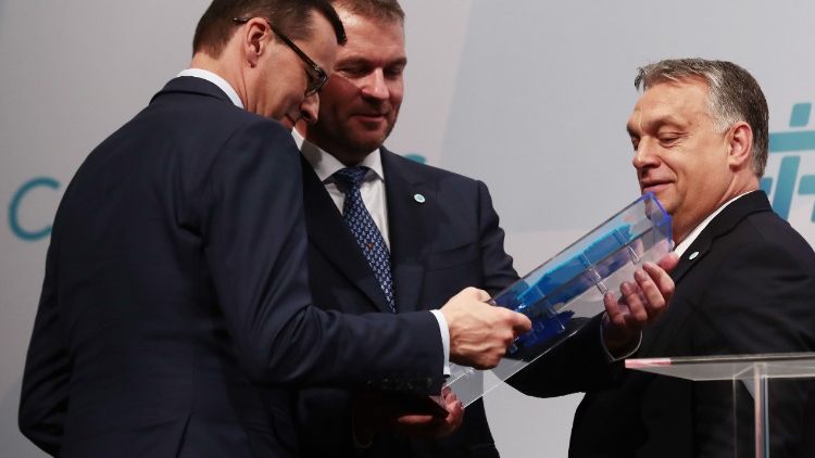 Orban (r.) und Morawiecki (l.): Boykottieren Junckers Treffen am 24. Juni zur Migration 