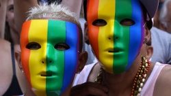 us-lifestyle-gay-pride-parade-1529866772670.jpg