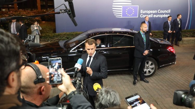 Le président français Emmanuel Macron à l'issue du sommet européen à Bruxelles, après une nuit de tractations le vendredi 29 juin 2018. 
