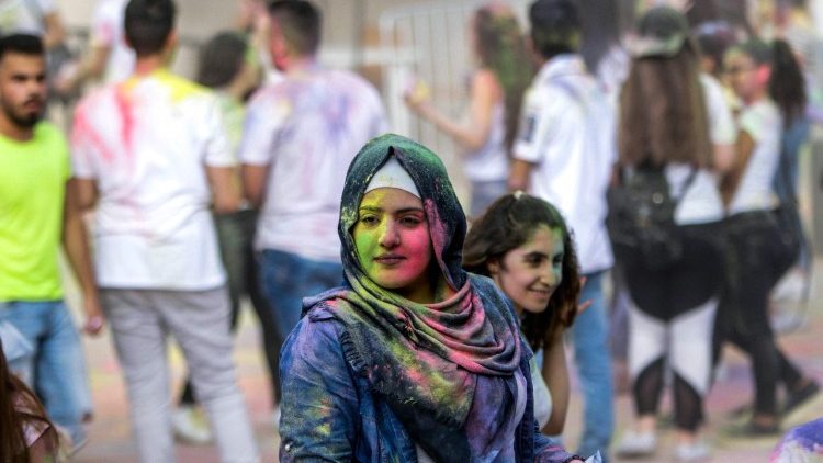 Beim Farbenfestival Ende Juni war die Welt für junge Schüler noch in Ordnung.