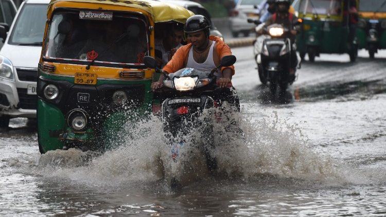 Một con đường ngập nước ở New Delhi