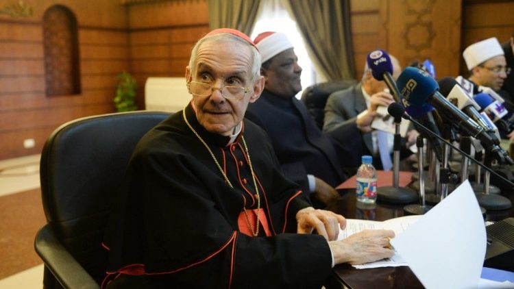 Pokojni kardinal Tauran je bil predsednik Papeškega sveta za medverski dialog