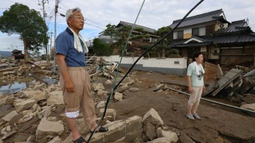 Pope expresses solidarity and sadness for victims of Japan floods