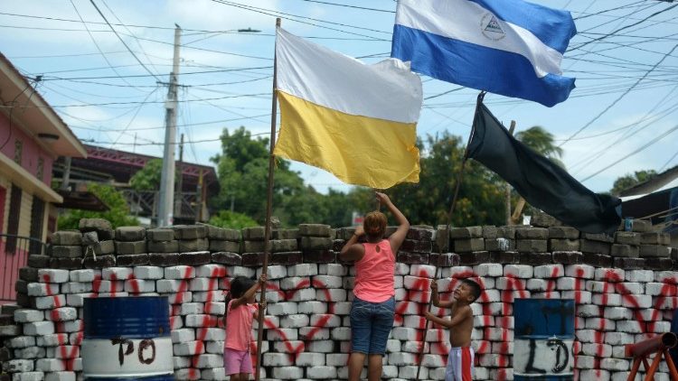 Nicaragua: una barricata a Monimbo, quartiere della città di Masaya