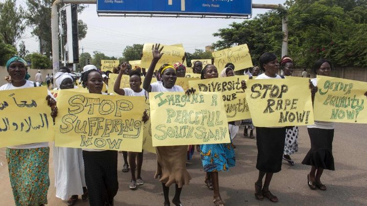 Des femmes sud-soudanaises manifestent contre les violences à leur encontre dans le pays, le 13 juillet 2018.