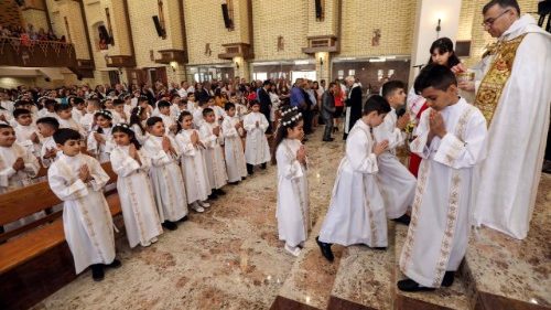 Siria. Mons. Hindo: curdi vogliono eliminare la presenza cristiana 