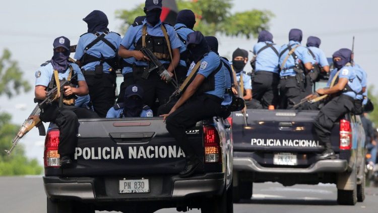 마사야(Masaya) 시에 진입한 니카라과 경찰