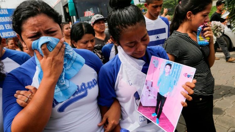 CORRECTION-NICARAGUA-UNREST-STUDENTS-FUNERAL
