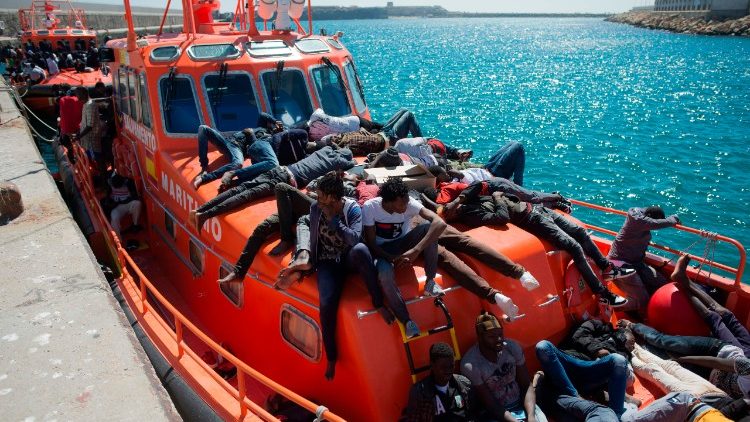 spain-eu-migrants-rescue-1532621647239.jpg