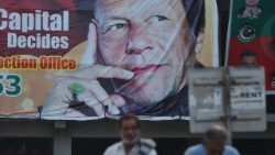 pakistan-election-politics-khan-1532959749814.jpg