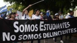 nicaragua-unrest-opposition-doctors-protest-1532991242789.jpg