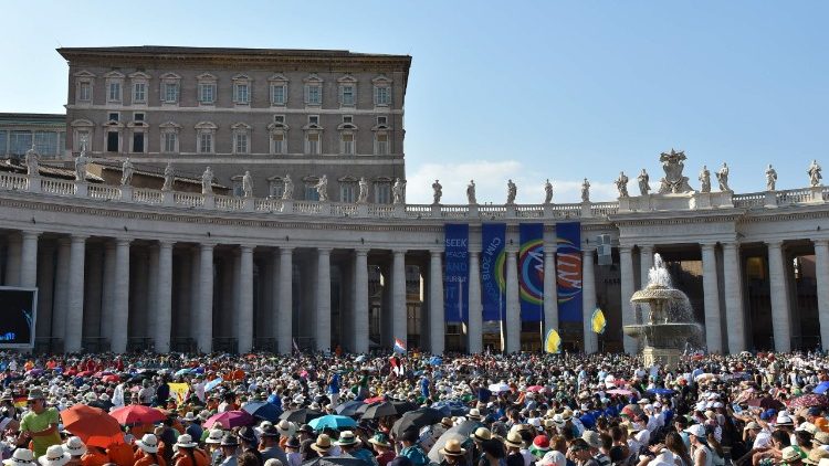vatican-pope-audience-1533057265088.jpg
